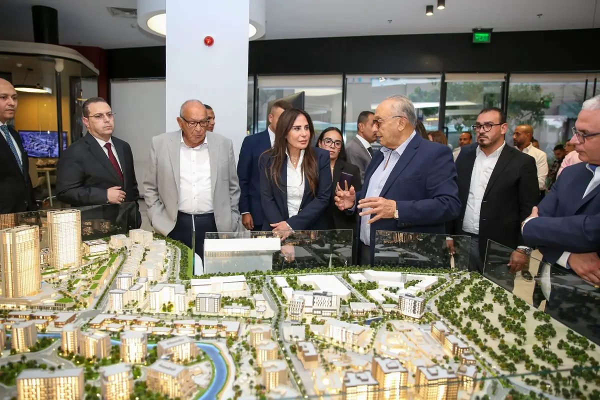 بشراكة استثمارية ضخمة.. وزيرة الإسكان تتابع معدلات تنفيذ مشروع «205» بمدينة الشيخ زايد