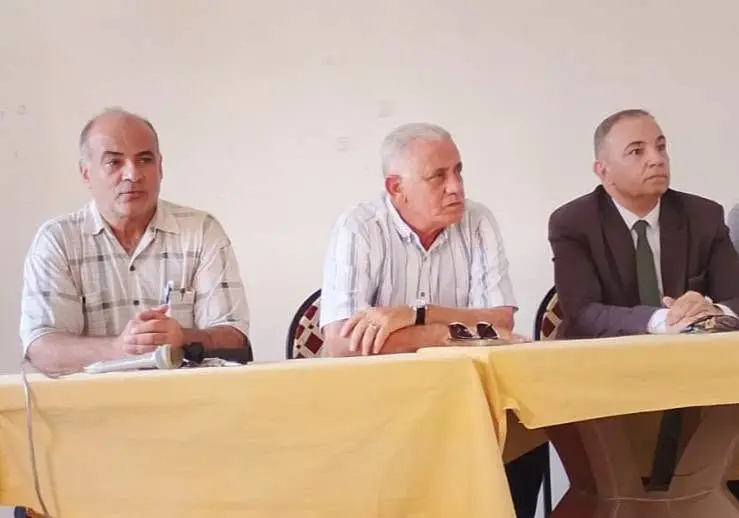 مدير إدارة الفشن التعليمية يعقد اجتماعًا هامًا مع الأخصائيين الاجتماعيين لتأكيد دورهم المحوري في بناء شخصية الطالب والانضباط