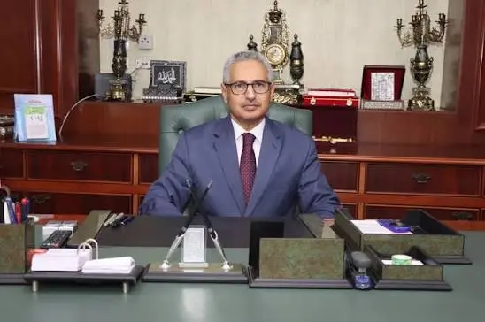 محافظ بني سويف يناقش قضايا الإسكان الاقتصادي ويوجه بحصر العمارات التي تحتاج لصيانة