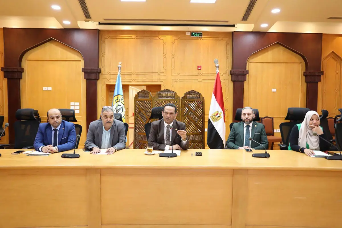 مجلس وكلاء جامعة الأزهر يناقش الاستعدادات للعام الدراسي الجديد ويوجه بحسن استقبال الطلاب الجدد