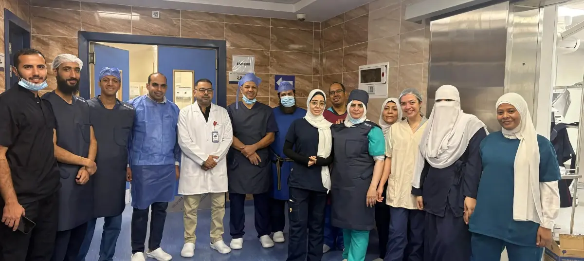 طفرة صحية بالقليوبية.. الفريق الطبي بمستشفى القناطر الخيرية يجري أول قسطرة استكشافية للقلب لمريضة تعاني من آلام بالصدر وضيق في التنفس