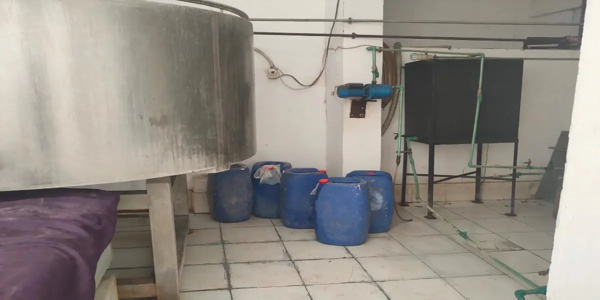 ضربة أمنية ورقابية موجعة.. صحة بني سويف تضبط مصانع ومراكز ألبان بحوزتها 10.7 طن مخلفات ومواد غذائية غير صالحة للاستهلاك بمركز سمسطا