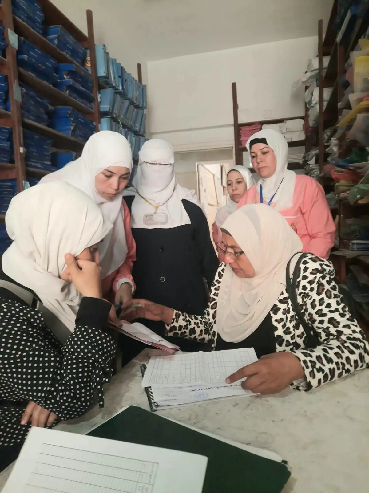 لجنة مشتركة من «صحة بني سويف» تفاجئ وحدات سمسطا لضبط الأداء الإداري والخدمات الطبية