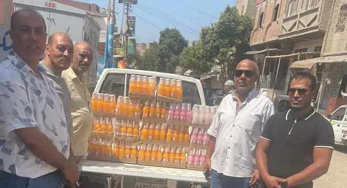 ضبط كميات من العصائر والقهوة الفاسدة ومجهولة المصدر قبل بيعها للمواطنين بالفيوم